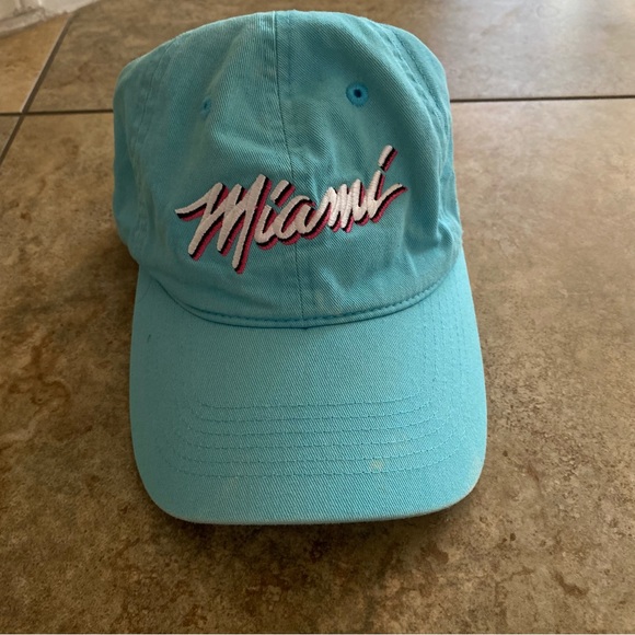 Miami heat hat - Picture 1 of 3